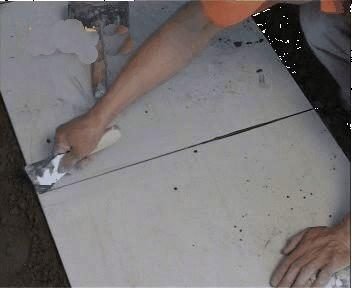 厨卫贴砖做防水,顺带改下水位置